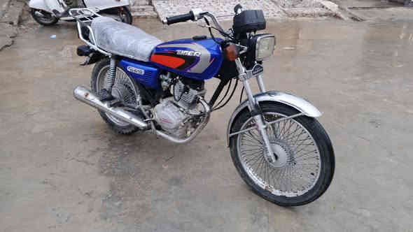 ماطور تايجر موديل 21 محرك لا صرف ولا كهربائيات شغاله اي عيب ما بيه كركوك حي بدر السعر 375.  ***********
