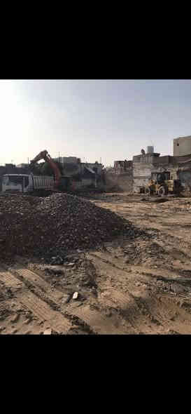 اليوم وبفظل الله تم قلع قطعة ارض بمساحة ٤٠٠م وتم نقل الأنقاض في الطويسه مقابيل أللجنه الأولمبيه وتم دفنها بالجلمود والأسمنت والسبيس وحدلها طبقتين للاستفسار  ***********. أو  ***********
