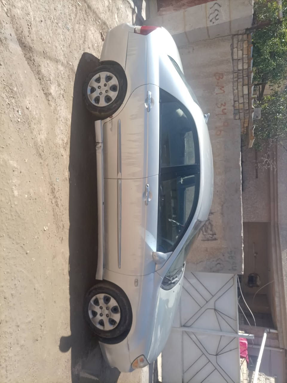 سياره اسبكتره خليجي محرك 1600 كير سيراتو مكينه بيها تبخير تبريد نقص غاز صدرها مابي شي جديد فقط ضخه بل باب بدون دواخل السعر 65 عنوان بغداد ابو غريب رقم ***********
