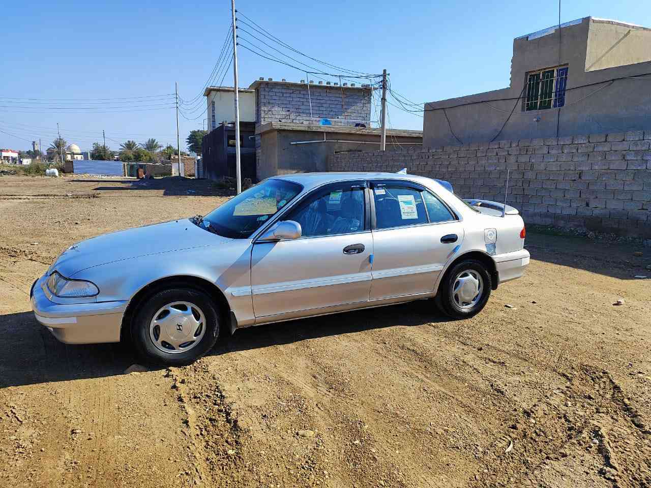 وجماعه اليكسرون بسعر الله يسامحهم النضيف غالي والسياره متعوب عليه
ميعجبك سعر عوفه ليدور جديد هوه هذا جديد ع ايدي بعده شركه سياره ممستخدمه يعني جانت متروكه عد شخص من نادر اكو هيج سيارات 
السلام عليكم 
سوناتا تو 1994
رقم بغداد دولي وهزه جديده بسمي 
شرط التحويل 
كير اوتوماتيك 
مكفوله من ضربه ولكص ول خياس 
كهرائيات ع وضع شركه ولا ملعوب بيه 
ويل كب البلادي 
تبريد شغال تخم تاير جديد كير ومكينه حاويه بشرط
كيجات كلها شغاله حته ل بانزين هم يشتغل 
سياره مابيه كل عيب تخبل ول يأخذه يرحملي دشبول جديد 
صدر امامي خلفي كله جديد ترايك 200
مسجلها فول كيجات كلها شغاله 
محرك 2000
السعر 50 وبيها مجال 
***********
***********
