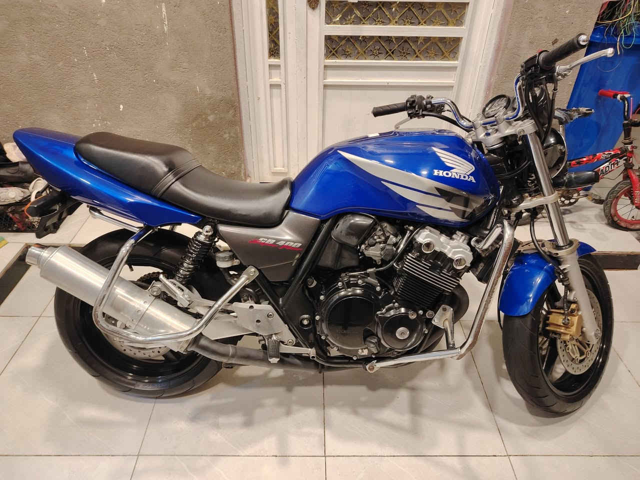 سلام عليكم سيبي جيل ثاني 8والف  للبيع كفاله عامه من لزلغ نازله من التميمي نص نكره مامتعبوه  الدراجه مضمومه ماطالعه شماليه السعر 18بيه مجال أذا  الدراجه بس مكاتبه سويلكه بيه يمته ماينفتح الترقيم  قرار 48تروح ترقم تشوفه غاليه عليك لا تراسل الجديد غالي والي ماعنده ياخذه بلاش  مجال مكاني ميسان ***********
