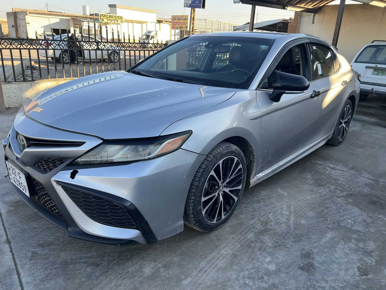 السلام عليكم 
كامري للبيع موديلSE18
ضرر جاملغ وباب السايق بلا دواخل 
ماشي85m
رقم اربيل 
السعر 183وبي مجال

***********
