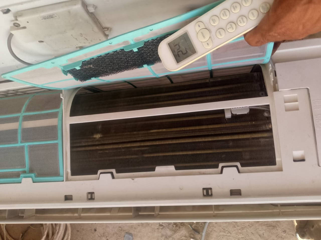 قطعه داخليه طن ونص جديده فووول ومكفووول بلاد وياها ريمونت وستان وضمان سنة كاملة ...السعر 100 الف وموجود توصيل *********** مكاني خور الزبير
