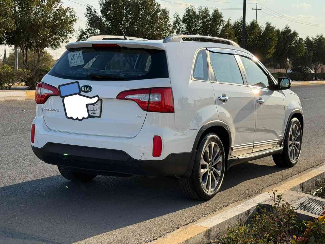 سلام عليكم
سورنتو موديل 14
خليجي 6 سلندر 
7 راكب فول مواصفات 
كويتي تجي فول الخير 
ميحتاج اذكر مواصفات 
اعله فئه بل سورنتو 
سعرها 180 اتصال 
تدلل *********** 
مكان رمادي
