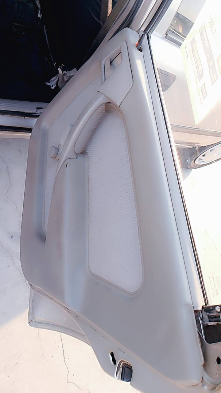 فكتره حجم 18 كير ومحرك شرط طخم صدر جديد الوره ولكدام طخم تواير كهربايات كلها شغاله سياره جديده رقم مصطره نكليزي اربيل شرط. التحويل ولوكاله   سياره مال بيت يعني مال جناي وهزه جديده     ***********
