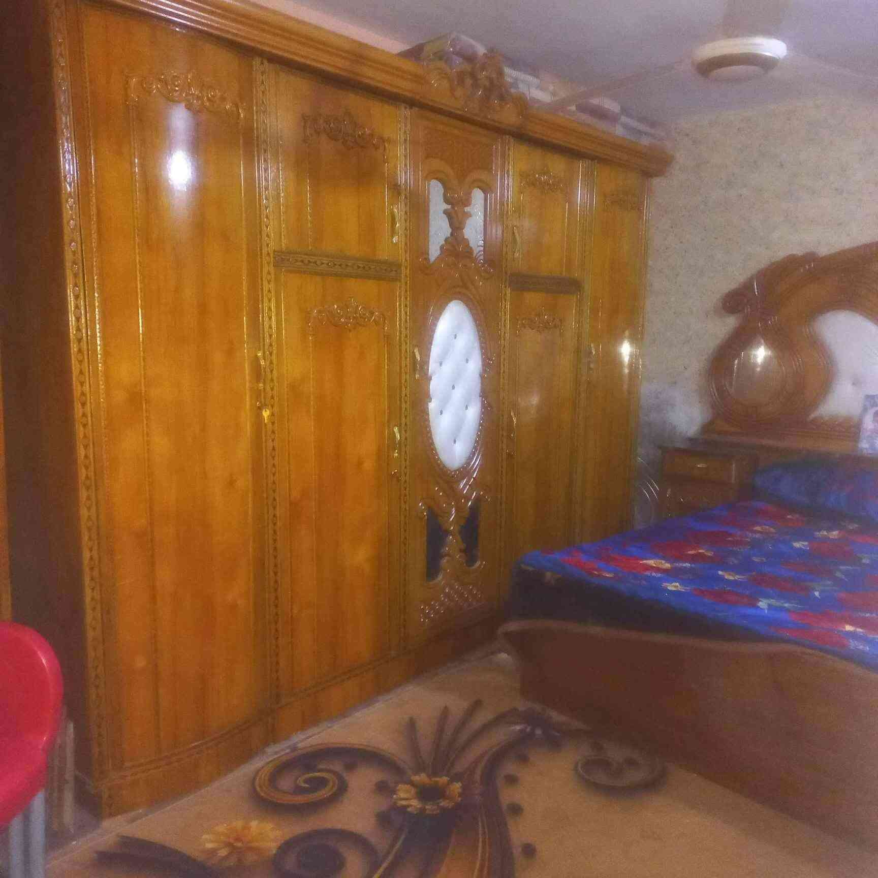 السلام عليكم     بيت اللبيع في الغزاليه
جرف الملح
قطاع الاول    فرع الاول قرب معجنات النوري 
المساحه  ٩١   بلواقع الحال  ١٠٠  واجهه ٩ نزال 11
   ( سندمستقل  )
🥸 سعر  98مليون بي مجال 🥸
 علما البناء قديم   
(يعتبر تفليش )
طابق ونصف 
غرف نوم عدد 3 وصالة وستقبال ومطبخ ومخزن خارجي عدد 2
رقم موبايل ***********
