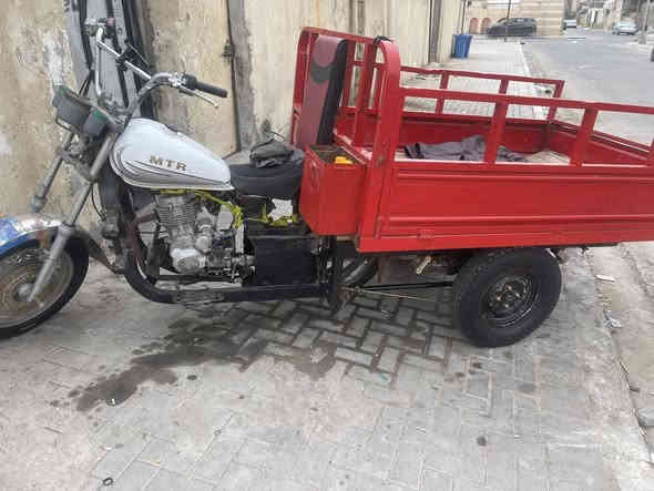 ستوتة للبيع اوراق ورقم شاصي جاهزة لشقل هندر واحد سعر 800 قبلة حي جامعة ***********
