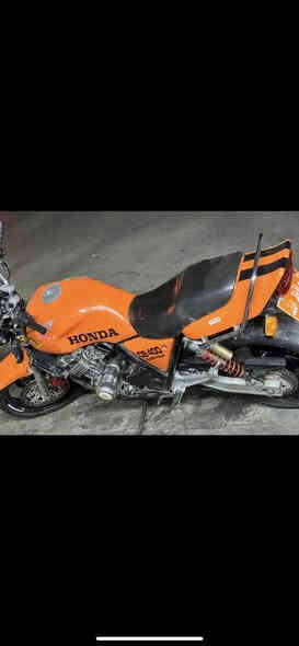 سلام عليكم مرواس بتي ماكس أو  للبيع دارجه سيبي فور جيل الأول 16ولف محرك 400cدراجه خير من الله جيب فيتر وياك تعال افحص وآخذ مكانها بغداد الشعب سعر 14وبيها مجال حك جيه ***********
