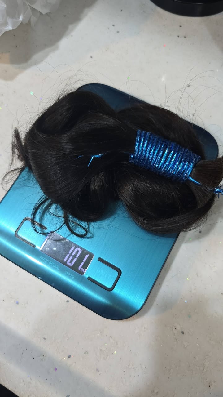 شعر طبيعي 100% للبيع ✨ كثيف وطويل – فرصة نادرة للبنات وصالونات التجميل
للبيع شعر بشري طبيعي ناعم وكثيف جداً، مناسب للإكستنشن وتركيب الشعر ويعطي مظهر طبيعي وجميل.
🔹 الطول: 55 سم
🔹 وزن الخصلة: 100 غرام
🔹 العدد المتوفر: 18 خصلة
الشعر جديد ومقصوص حديثاً والجودة عالية مثل ما واضح بالصور.
📍 المكان: بغداد
🚚 يتوفر توصيل داخل بغداد
للجادين فقط، للحجز أو الاستفسار مراسلة خاص.


**إذا كنت صاحب هذا الإعلان وتريد حذفه لأي سبب، رجاءا أرسل رسالة إلى الدعم الفني**