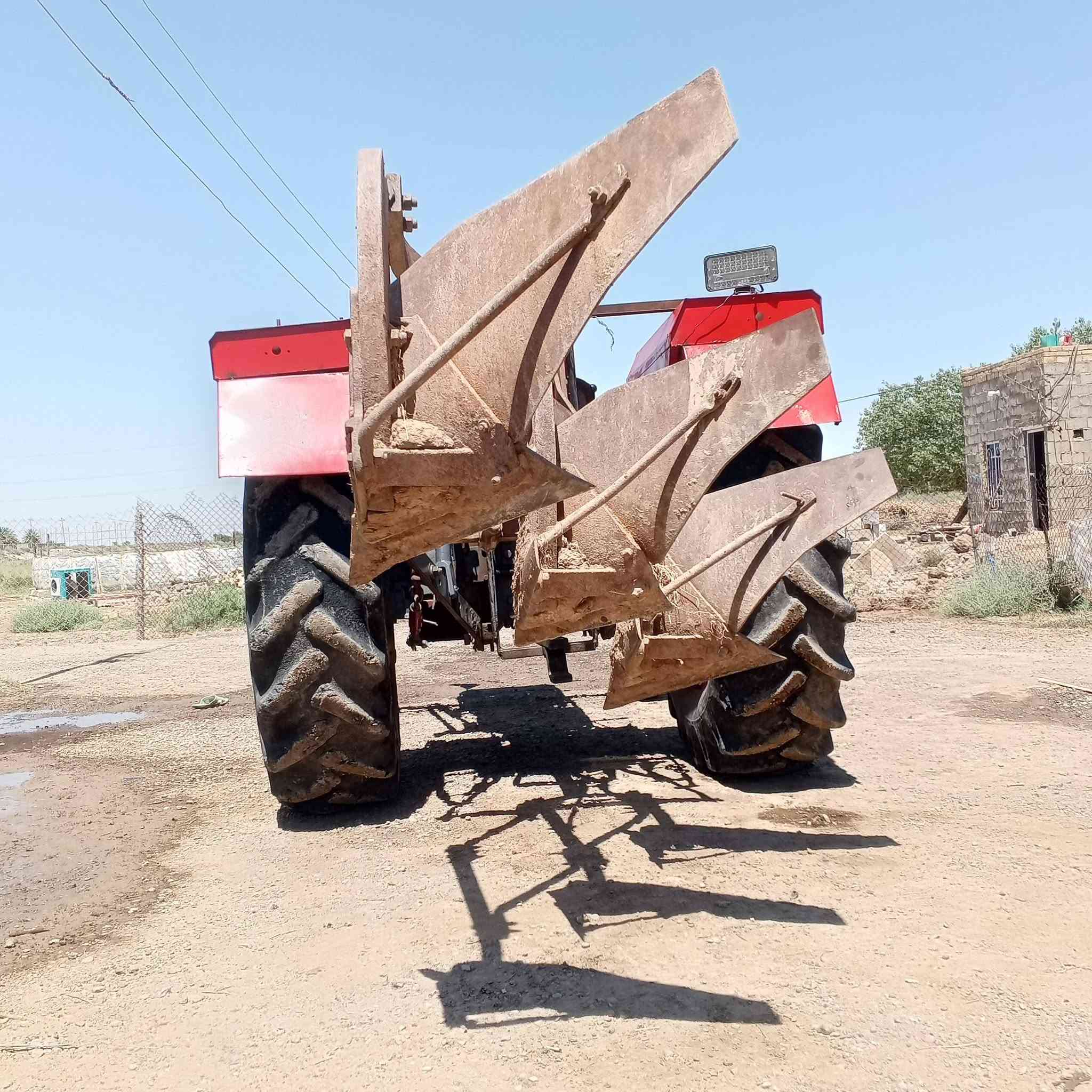 السلام عليكم خوان عنتر البيع مديل ١٩٨٥ كلشي واضح بالفيديو  مكانها واسط علا شارع بغداد كوت ما متواجد علا النت  ***********
