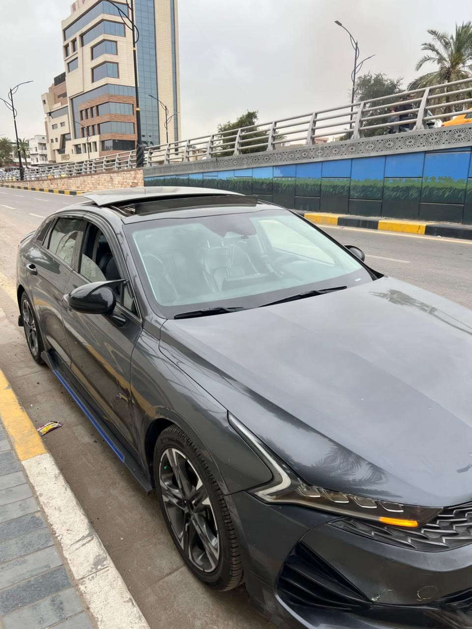 للبيع Kia k5  ex موديل 21
محرك 1600 تيربو 

سياره بصمه تشغيل عن بعد 

فتحه بنراما 

زنون ولد امامي خلفي

داخل جلد  اسود وكشنات كهرباء 

تبريد قطعتين 

شاشه جبيره كار بلي 

فول تحكم ستيرن 

سستم سماعات 

تبريد بيانو

حساسات امامي خلفي 

تثبيت مسار وتثبيت سرعه 

سياره جاهزه ما بيها اي نقص مكفوله كير محرك شواصي

بيها 4 قطع صبغ بدون ضرر داخلي بجم كبس وايرباك راجع سستم وما بيها اي علامه مشتغله بالدشبول

رقم  اربيل هزه وسنويه جدد 

تحويل ثاني يوم 

السعر 142 ورقه وبيها مجال للشراي 

مكاني بغداد وزيريه
***********
