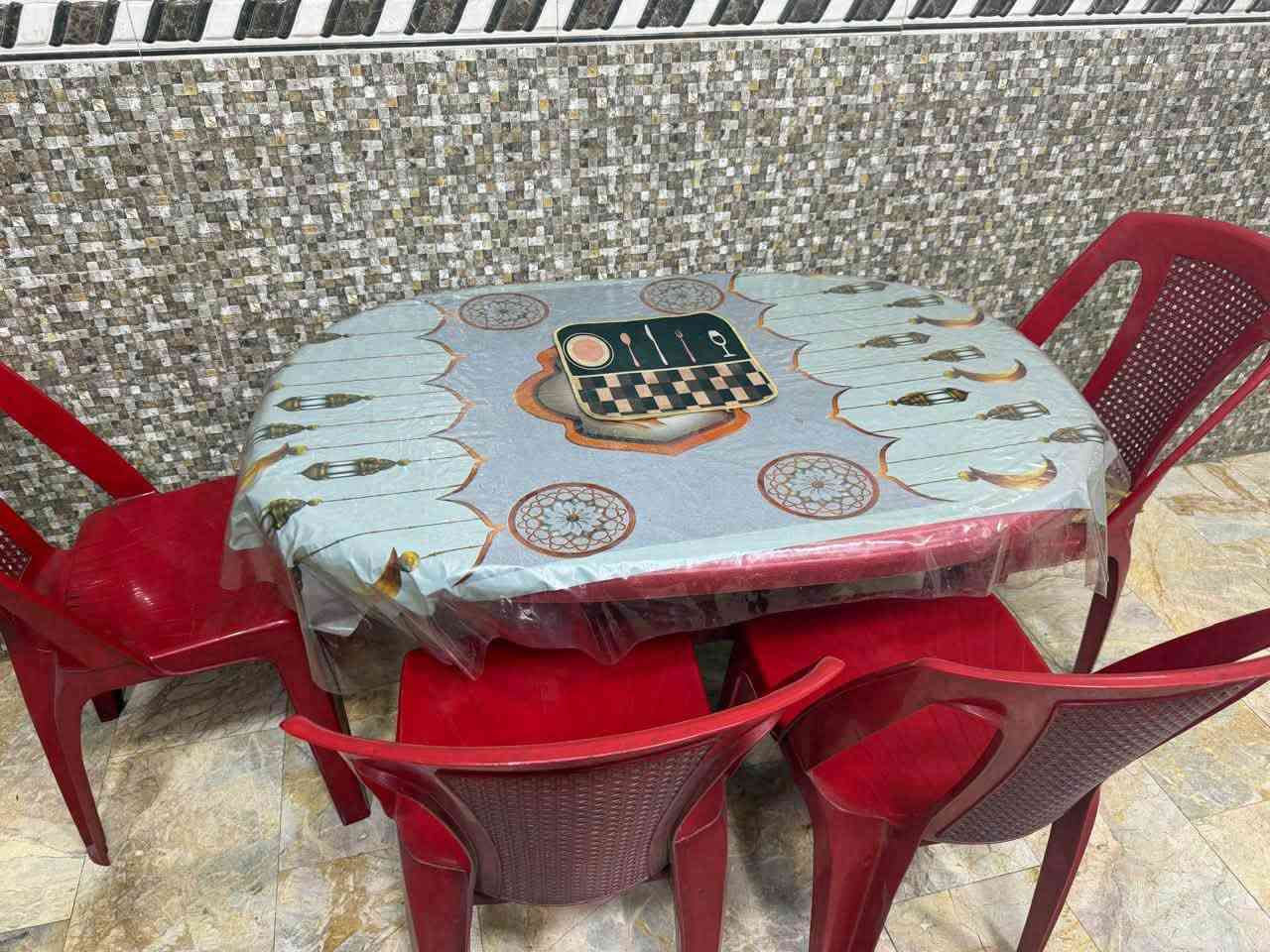 تخم قنفتين وكرسيين نظيفات وميز طعام واكو ميزتواليت مراية و3 جرارات وگلوب السعر الكلي 150 الف قفل كلهن هذني ومستعجل عليهن 
العنوان بغداد حي الاعلام


**إذا كنت صاحب هذا الإعلان وتريد حذفه لأي سبب، رجاءا أرسل رسالة إلى الدعم الفني**