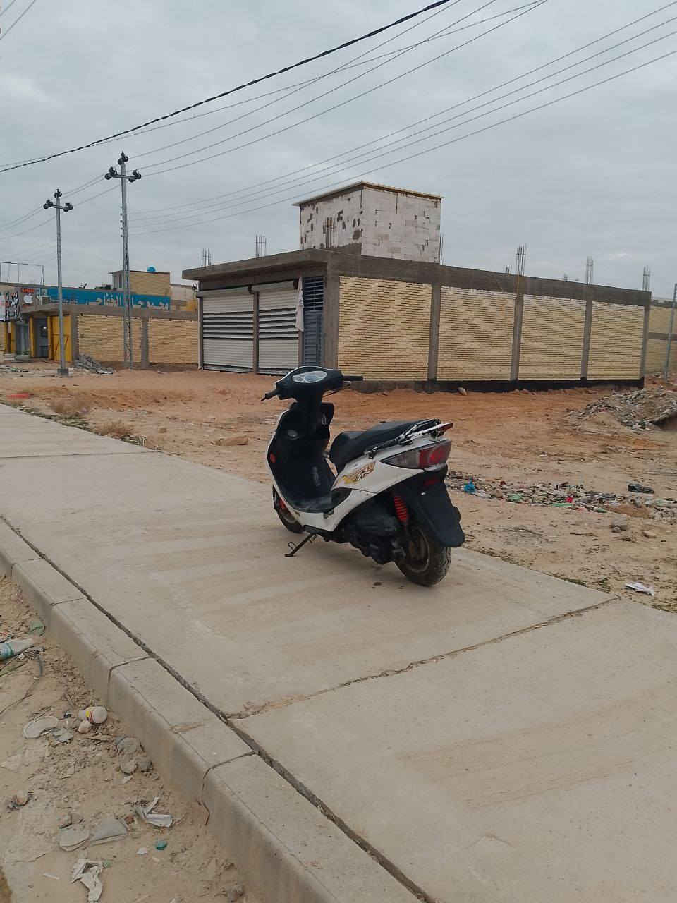 السلام عليكم كامكو للبيع
دراجه نكره بكل وقت تكفله تنقيص تبخير نضوح مكينه ستوهى مفتوحه خرسه دراجه

تايرات جدد دسك كهربائيه كله شغاله
 لايت عالي ناصي بك لايت اشاير سكن كفر بلادي ختم ***********
مكاني نجف
