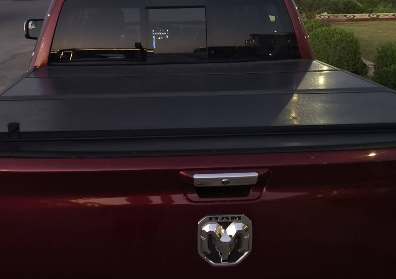 للبيع غطاء بدي قصير ٣ طبكات وبي ملاحظات بسيطه سعره ١٥٠ الف مكاني كربلاء ***********
