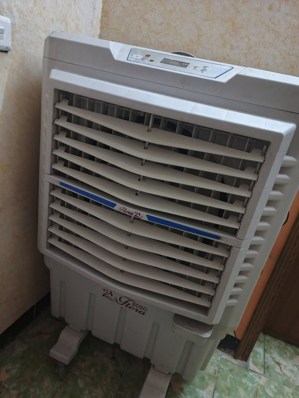مبردة للبيع نظافه فول استعمال قليل جدا 
السعر 160 العنوان بغداد الحريه


**إذا كنت صاحب هذا الإعلان وتريد حذفه لأي سبب، رجاءا أرسل رسالة إلى الدعم الفني**
