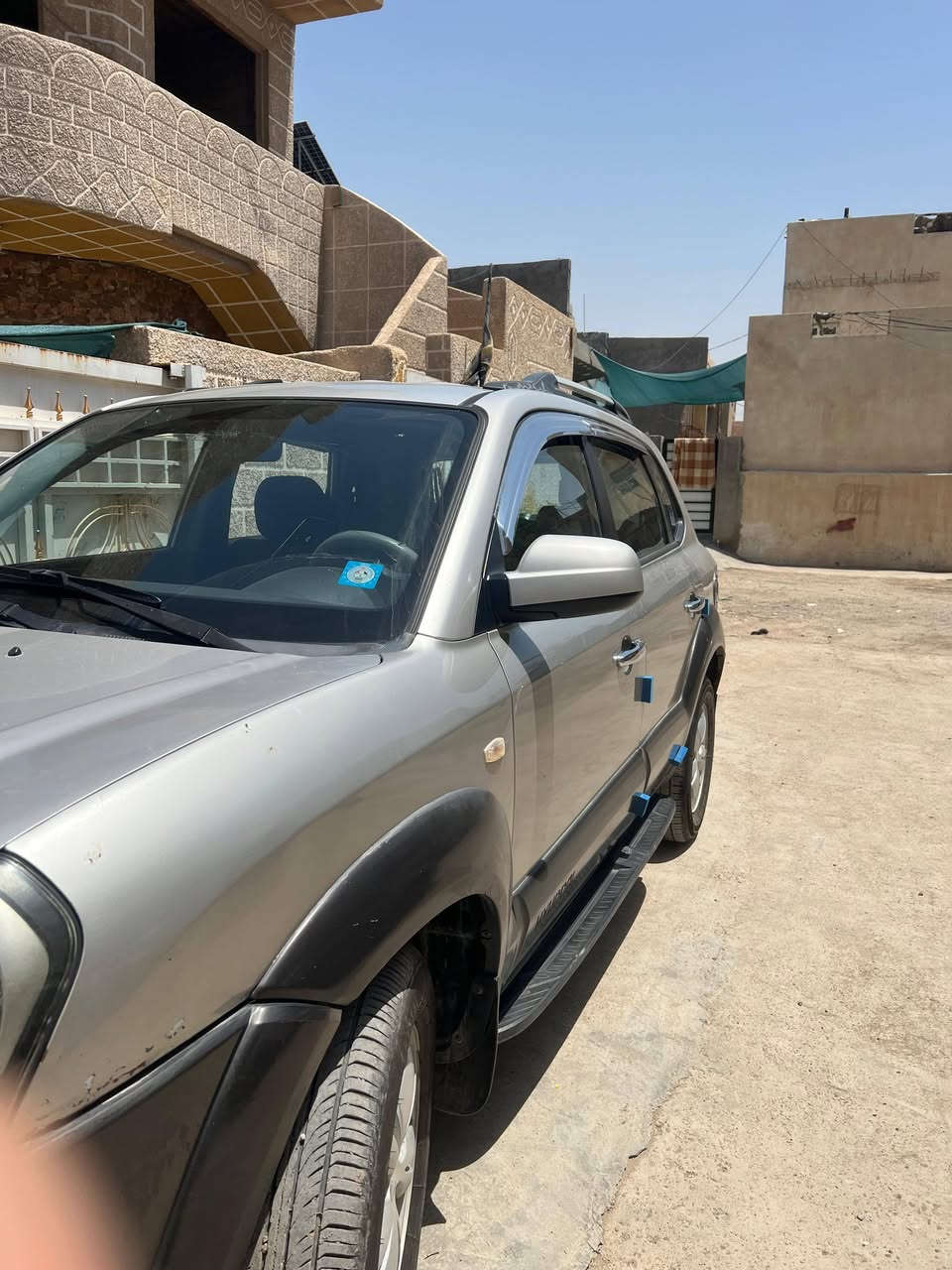 توسان خليجي ٢٠٠٩ رقم بغداد انكليزي سياره بيها ٣ قطع صبغ بدون اي دكه جاكوج كير ٢٠٠٠ كيرومحرك مكفولات تخم تيار صدر امامي وخلفي مكفولات تبريد ثلج سعر ١٠٥ موقعه مدلي ال مراسله ع رقم ***********
