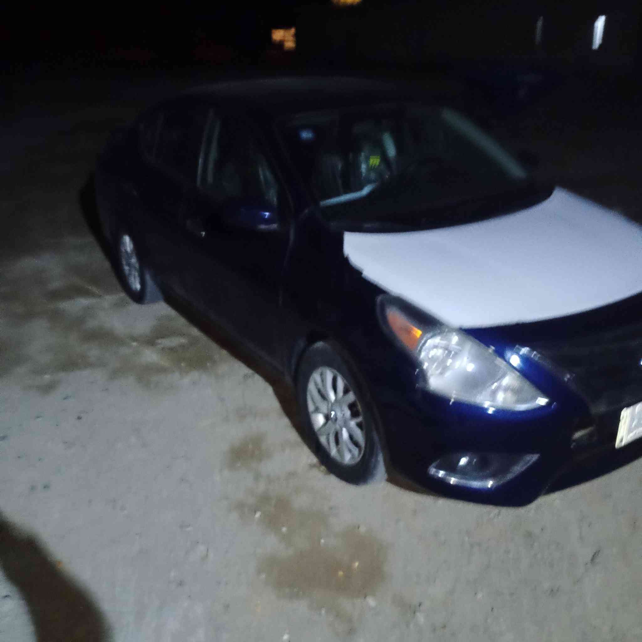 السلام عليكم..نيسان فيرسا موديل ١٩ للبيع السياره حلوة وخير من الله نظيفه حيل اي نقص مابيه السعر ٩٠ وبيه مجال للا تصال ***********.  ***********
