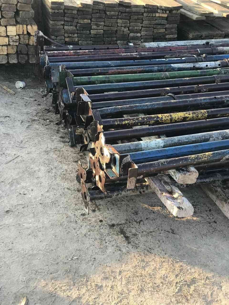 جكات للبيع العدد 44جك حاضن +عجمان سن خشن وزن ثقيل 
+تكم طول 3متر العدد 130.    مكان حلة 
‏‪***********‬‏
