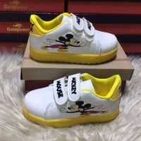 احذية رياضية صنع تركي درجة اولا ولادي وبناتي قياسات من ٢٦ -٣٤  اسعار م...