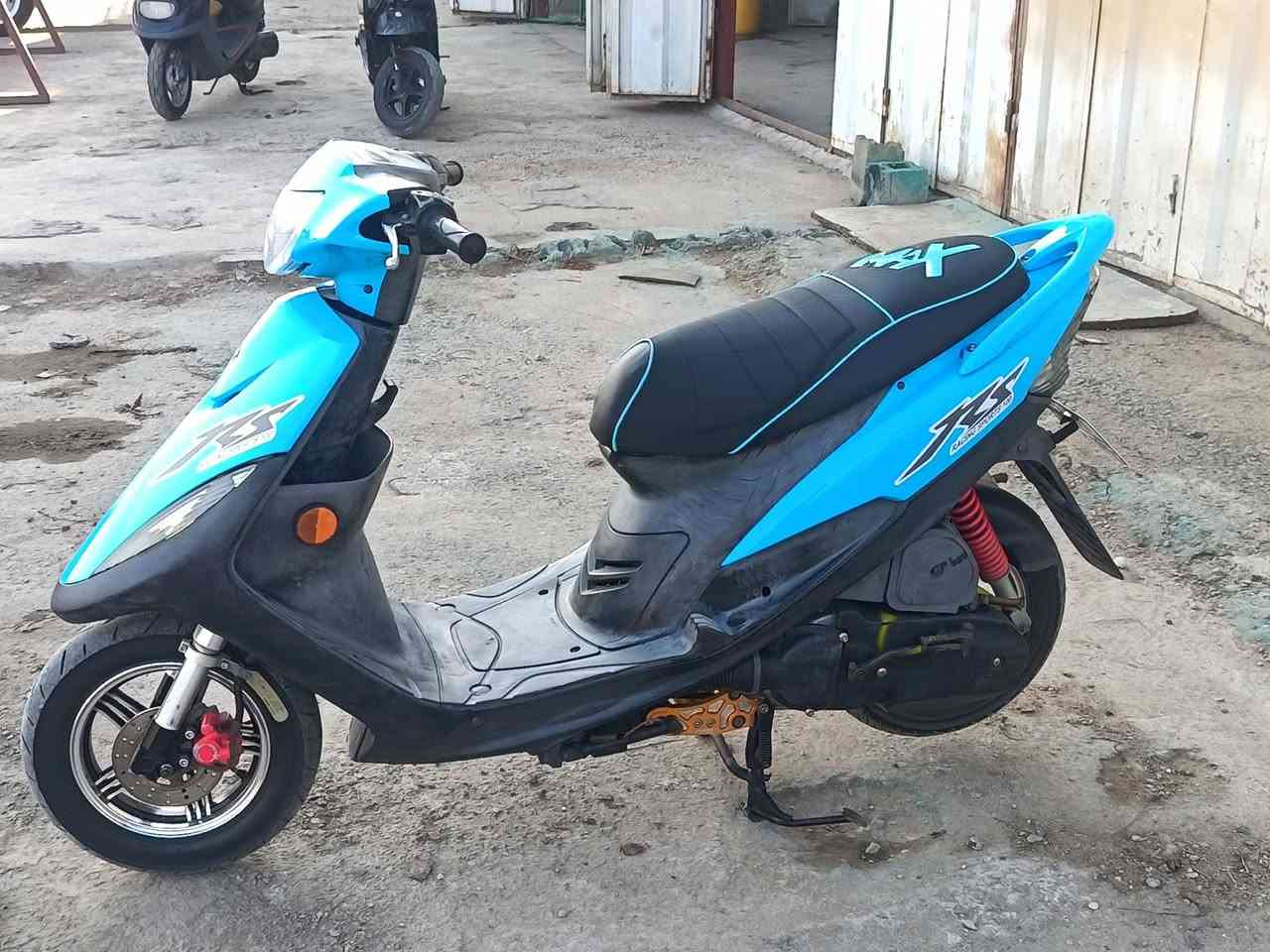 سلام عليكم ماكس عدله دراجه مال رمبه ختم واحد ويه المكينه دراجه شلعه شك الكاع بمعنه الكلمه وبيه تخم كلجات رياضي بلادي  Wf دراجه مزوده بيه ويل نجمه تايرات جيلاتين اصلي  وشيال اصلي مشمشي RGGS وصدر امامي RGGS وقبق فلاوين RGGS دراجه احله من الصوره بهواي كهربائيات كله شغاله سلف هندر كفاله عامه من البرغي مكان بابل مسيب اتصل عليه وتدلل وشلع عيوني ولاحظه غير متواجد عل فيس ***********
