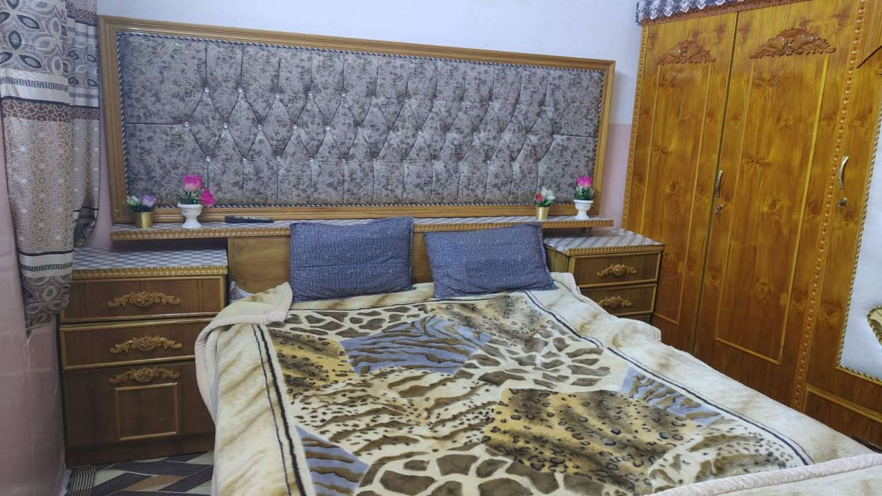 السلام عليكم 
تخت لبيع مع دوشك
سعر خاص


**إذا كنت صاحب هذا الإعلان وتريد حذفه لأي سبب، رجاءا أرسل رسالة إلى الدعم الفني**