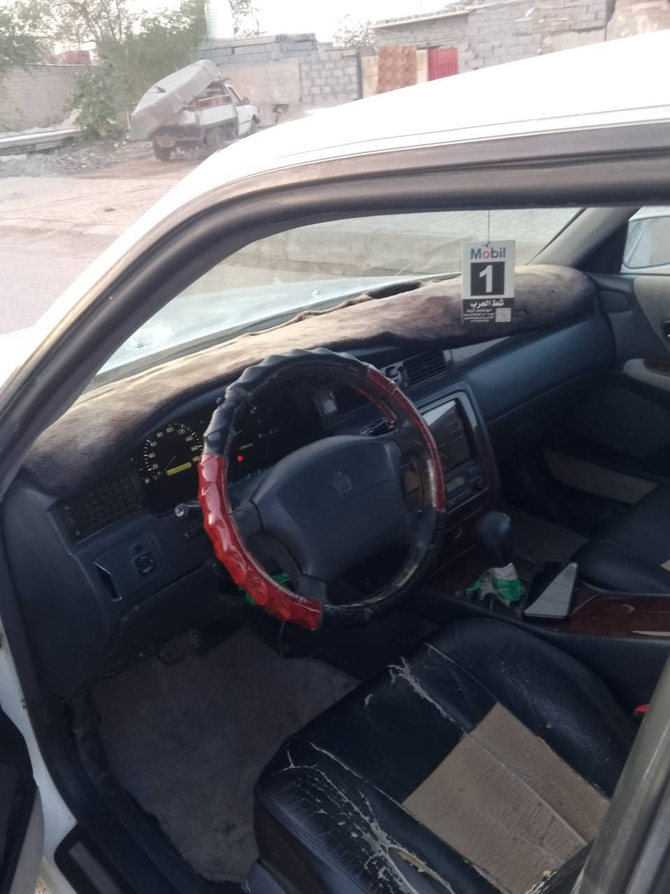 اسلام عليكم راس ثور للبيع موديل 95سياره مكفول جاهز ه ماعوزه برغي  سعر 95وبيه مجال  سنويه 26 العنوان  سياره البصره قضا القرنه الستفسار علا هذا الرقم. ***********
