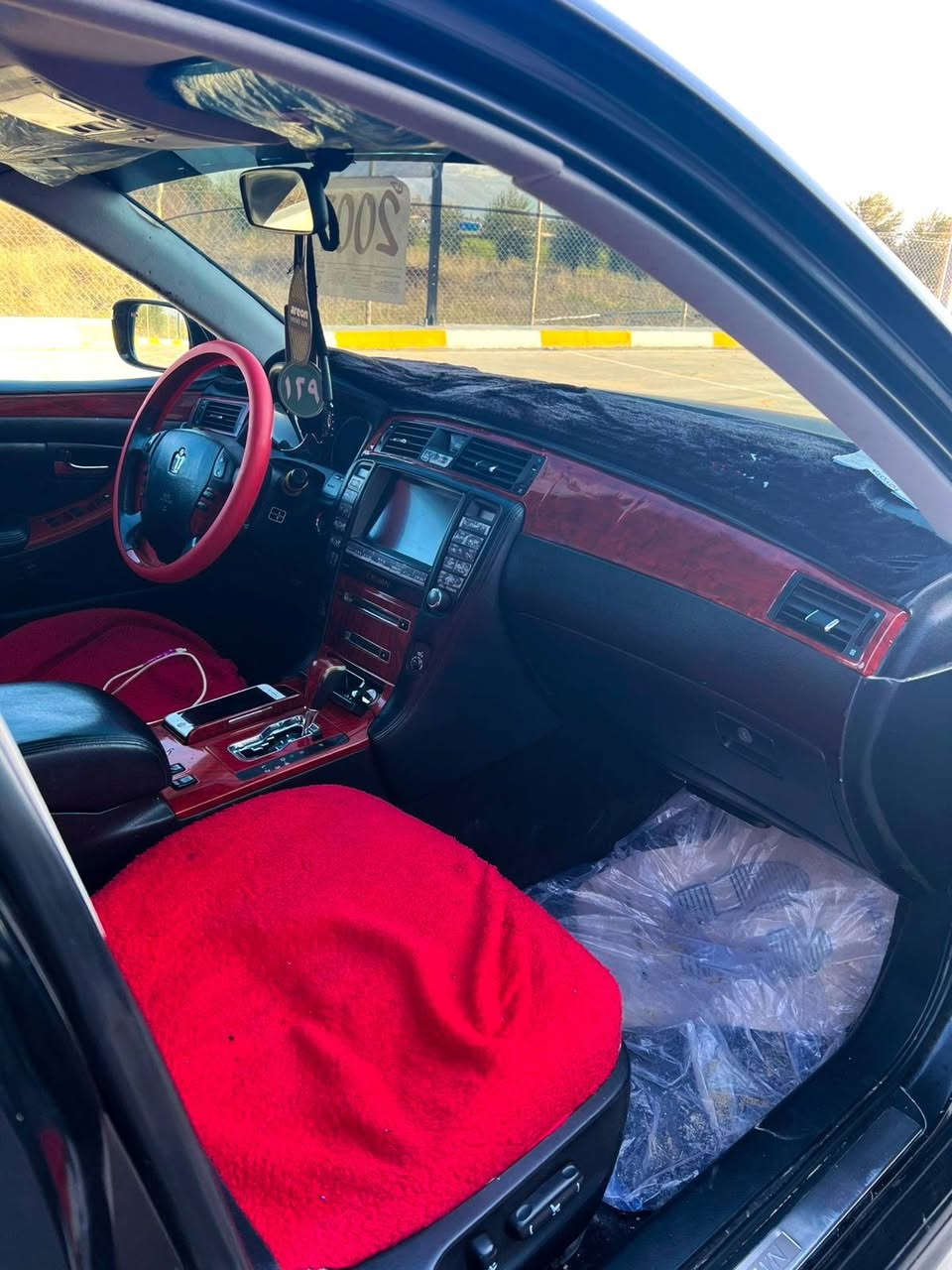 بەناوی خوای گەورە
شاهینە سپۆڕت
موس 

٣دوگمە 

سڵایت

کوشن جلد و هیتەر 

لایتی ناوچەی کوێر 

ناو ڕەش ساج سور

گێڕ و مەکینەی بەشەرت 

ڕۆنی گێڕ و مەکینەی و سووەیلی ئەکسلی گۆڕاوە 

بێ دەعم و لێدراو  

دو پارچەی بۆیاخە 

سۆنەرم داناوە 

بەرمەجە کراوە ستەیجی ١

بێ مەسرەف

0773 145 4648
