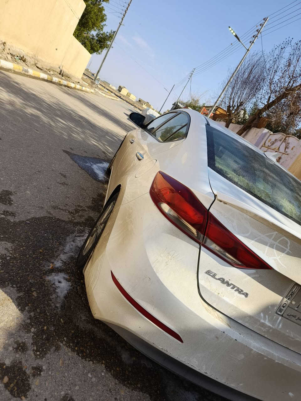 عندي انترة لبيع موديل 18 رقم ميسان دولي حرة تحويل ثاني يوم مواصفات نص فول ثلاث انظمة قيادة اربعة دسك مكينة كير مكفولة بدنة شواصي مكفولة تدفة تبريد رقم الهاتف *********** ماجاوب خاص فقط على الرقم اتصل ودلل فقط تحكم جهتين شاشة كبيرة تخم تاير حدادية
