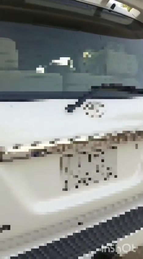 سياره للبيع مونيكا لاند كروز موديل  2007 سعر 160 مداور ثاني يوم سنويه 2028 اطارات جديد بيها، 3 قطع صبغ بدون ضرر.  رقم ذي قار للاستفسار ***********
