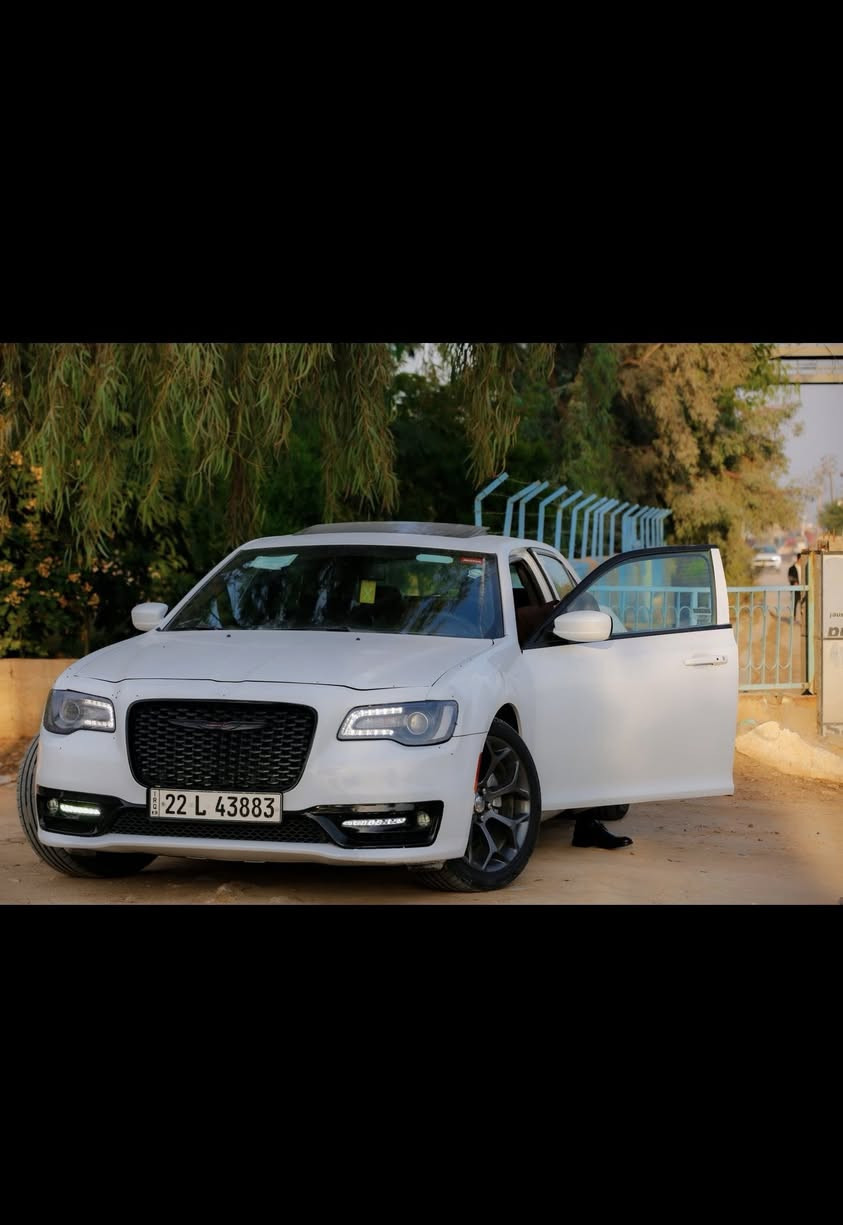 السلام عليكم …
للبيع فقط بدون مراوس 
كلايسلر اوباما  S300  موديل 2017 
تقرير كلين تايتل كفاله عامه  بيها فقط كارتين ثنين ناعمات 
مواصفات S معروف
شفتات ستيرن
گير موس 8 نمر
تحكم ستيرن
دخول ذكي
تشغيل عن بعد
فتحة سقف (بانورما قطعتين)
منضومه سماعة bets
سماعه بالصندوگ
ويل حجم 20 
مثبت سرعه
كاميرا خلفيه دوارة 
كشنات كهربائة حضن منقوش عليها S
وبعد المواصفات المعروفه مال S
السيارة عليها ادامه كامله تخم تاير وحداديه وماعايزه شي
تحويل او وكالة  /مكانها نجف
سعر 268$
***********
***********
