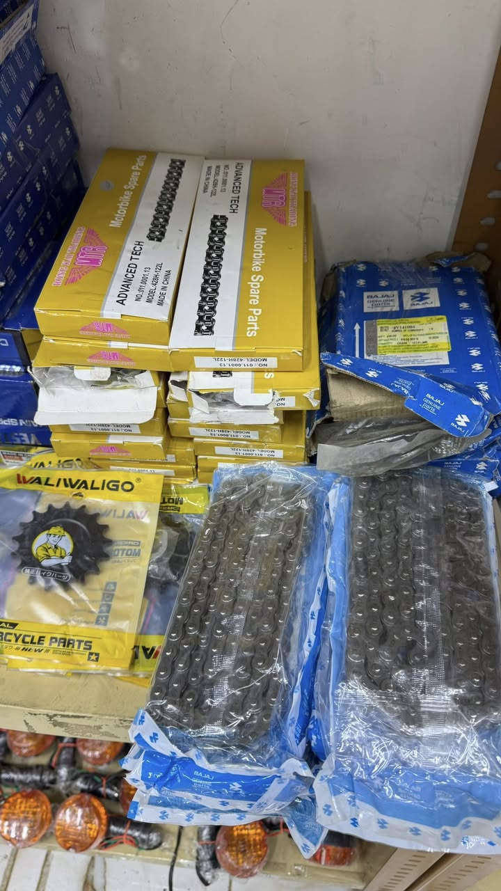 متوفر جميع قطع غيار خاصه بدراجات بوكسر 🏍️'
عنوان❗️: مجاور عبد ابو دوشمه سيارات 🚗 قرب محطه تساهل غسل 🫧 
ام قصر التواصل
(***********) 📞
