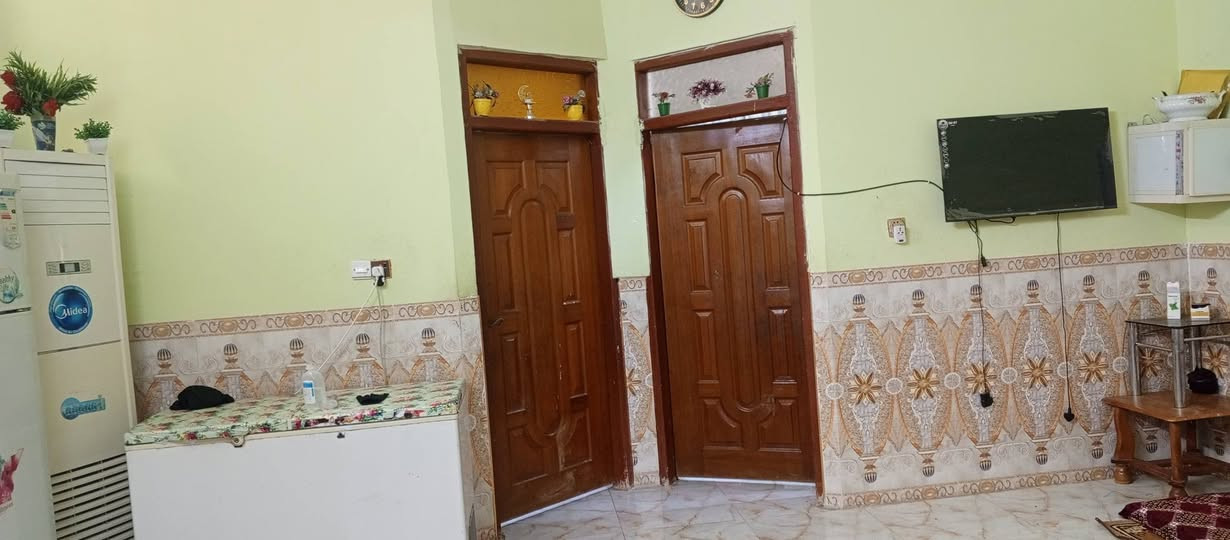 سلام عليكم بيت البيع في ابو غريب منطقت ابو منيصير
المساحه 150 

السعر 115

الرقم *********** واتساب 

***********
