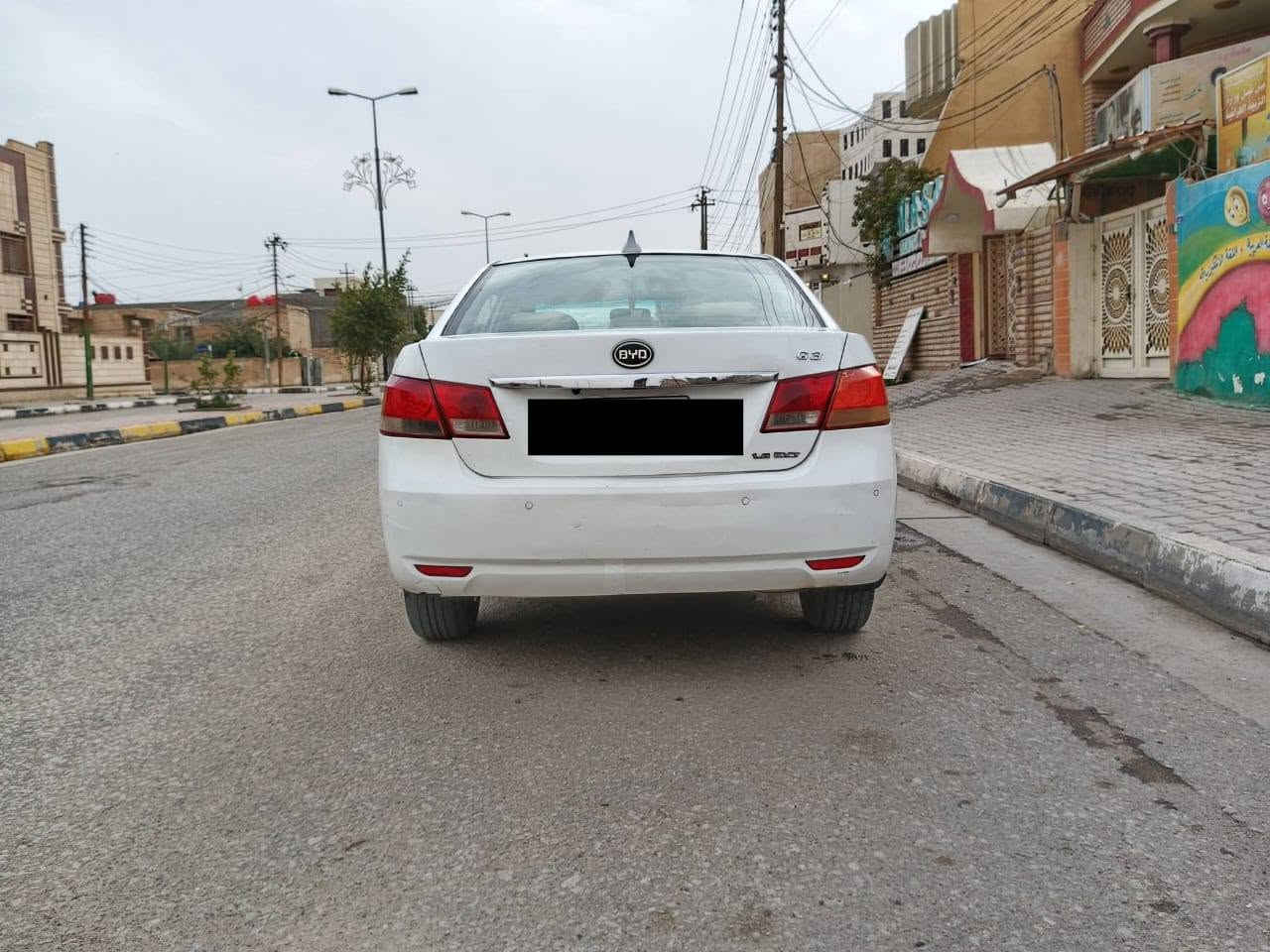 للبيع G3  byd موديل 2013 رقم كربلاء انكليزي باسمنا هزه جديدة ماساقطه بية ضربة جاملغ ورة جهة قبق بانزين فقط الباقي مكفول السعر 55 وبيها مجال بسيط مكاني النجف للاستفسار اتصال *********** النجف, العراق
