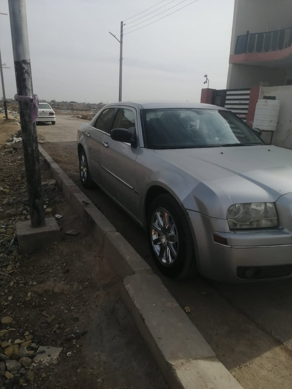 سلام عليكم 🫡 أوباما موديل 2009 أصل كير ومكينة جديد تبريد ثلج تخم تاير جديد حدادي 70% سعر السيارة 90 ورقه￼ مكان السيارة ميسان￼ رقم الهاتف ‭٠ ٧٧٧ ٢٥١ ٢٣١٢‬
