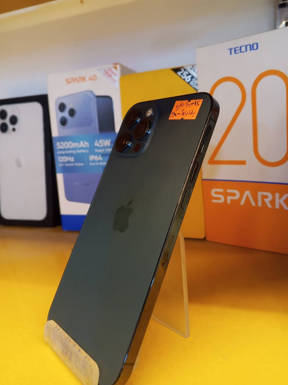 ايفون 12برو ماكس ذاكرة 256وبطاريه100مبدل نظافه 💯 مع ضمان3 ايام مع الملحقاته  الناصريه*********** قرب المدينه المائيه
