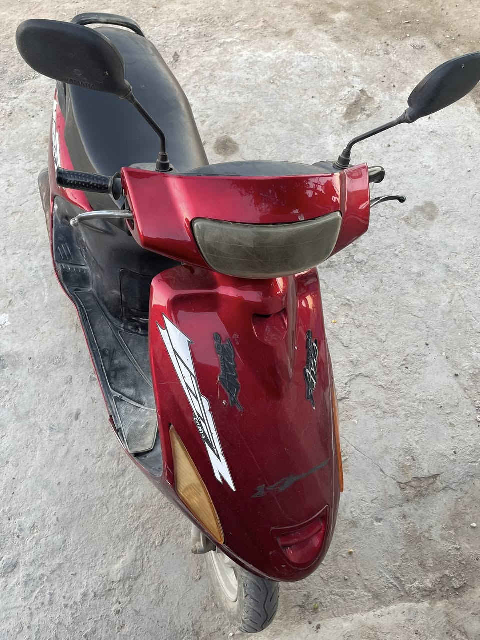 السلام عليكم دراجه فراشه البيع دراجه نضيفه ومابيه شي بس اشاير يحتاجله سعر 250وبيه مجال ***********
