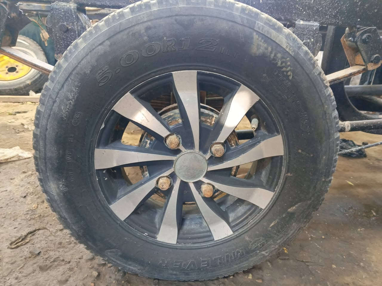 ويالة كب  نفخ وتواير جوبلس للبيع ب٥٠ هنة وتوايرهن شرط لا فتيلة ولا ركعة ***********
