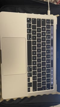 MacBook Pro M1 2020 13.3”   Ram 8 | SSD 250   Battery 98 | Cycle 73  P...