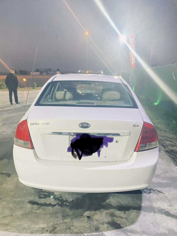 كيا سبكترا ٢٠٠٩ 
محرك ٢٠٠٠ دوش 
رقم بغداد السعر ٨٠ بيها مجال  المسيب….
للتواصل 

***********
