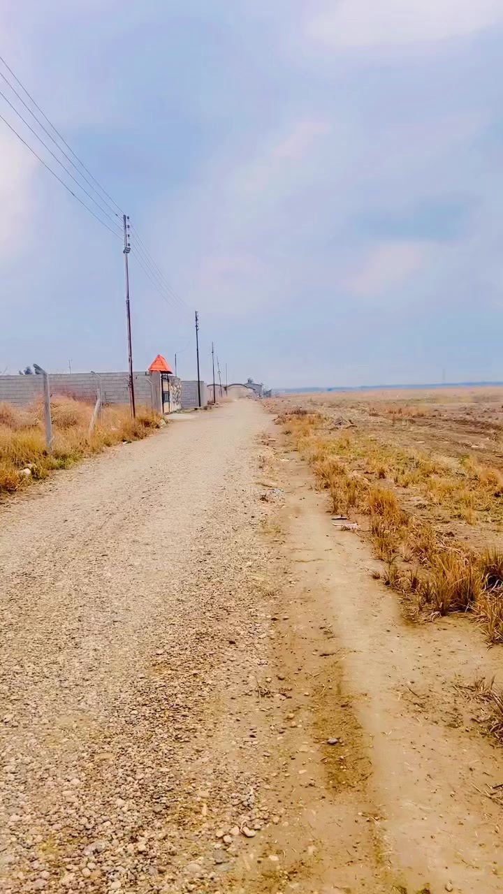 سلام عليكم نص دونم طابو صرف للبيع العنوان المدائن منطقة التويثة خدمات كاملة وجه النص 25 متر الاستفسار ***********
