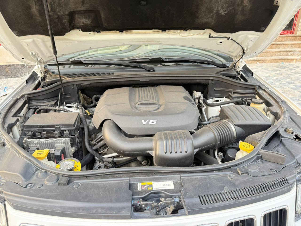 السلام عليكم
جيب لاريدو خليجي وكالة لـــــيث العبيـــدي 
موديـــــل 2015 
فئه.  SINCE 1941  
شاشه كبيراً 
تحكامات 4 جهات 
شفتات ستيرن 
كشنات كهرباء جلد 
كير ماوس 
اشاير بلمري + إشاره ترحيب 
هيتر بلمري لايت عدسه 
كاميرا دواره وتحديداً مسار 
السياره بيها هواي مواصفات 
 صدر جديد 
السياره جديده حيل  
ادامه كامله بلشركه 
رقم وهزه جديد 
السنويه بسمي تحويل ثاني يوم 
السياره بيها صبغ ماشر عليه كدامك 
وهاذه فيديو موضح كدامك 
السونار مرفق بلمنشور 
السعر  218 بيها مجال بسيط 
مكان السيارة.  بغداد  / الزعفرانيه ***********
