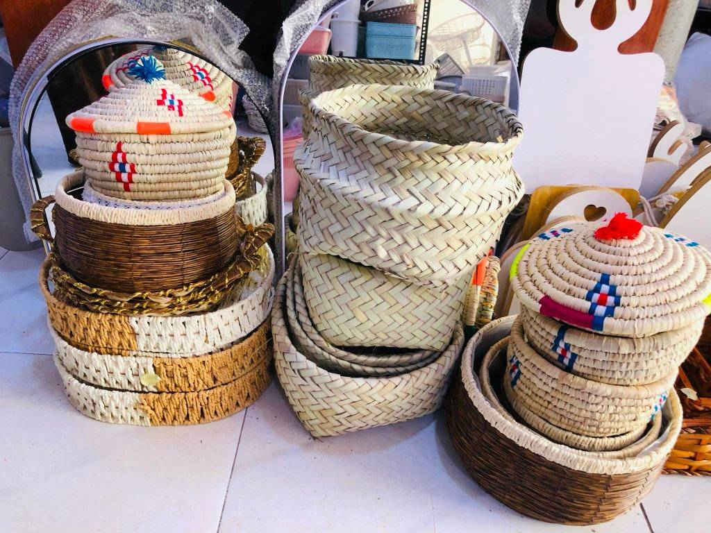 باری تازەمان بەدەست گەیشتووە ئەوجاوەریبوون گەیشتووە

زوو سەردانمان بکەن بابەت ئێمە یەک جار  نامێنیت

سەیری بابەتەکانمان بکەن جیاواز نرخەکانمان ببین 
بەس گلەی مەکەین نەما بابەت ئێمە یەک جار دووبارە بوونەوە نییە هەمیشە بابەت ناوازە وجیاواز نرخەکانمان ببین

ئێستا هەموو بەردەستە هەموو رۆژ بابەت ناوازەو جیاواز
لەبەر زۆر بابەت ناتوانین هەموو عەرز کەین فریا ناکەوین
تەنها لە هەزاری سەنتەری  سەیدسادق بەردەستە 

هەر شوێنێک بەو پارە دەسیت کەوت وەرە پارەکەت وەربگرەوە

ئیستا یەکسەر سەردانمان بکەین دوایی گلەی مەکەین نەما 

هەموو رۆژ دوکان سەعات 9بەیان بۆ 12شەو کراوەیە

یەکەم بێ رکابەرین لەنرخ و لەهەرزانیدا نەک
 لەسەیدسادق بەڵکو لەسلیمان و هەڵەبجە شەهیدیش
 کەس بەرکابەر خۆمان نازانین بۆ هەرزان 

بینیرن بو هاوریکانتان👉👉👉🙊🙉🙈

گەورەترین #ھەزارسەنتەری_سەیدسادق

بەس ئێمەین لە سەیدسادق شتی ئیمە جیاوەزە 💕
خزم و دۆستان ئاگادار بکەنەوە

ناونیشان /سەیدسادق : نزیک پردی قەرزاران یان نزیک مزگەوتی ئەبوبەکری سدیق


**إذا كنت صاحب هذا الإعلان وتريد حذفه لأي سبب، رجاءا أرسل رسالة إلى الدعم الفني**