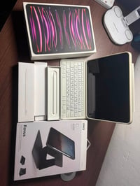 ايباد برو M2 للبيع ذاكرة 256 iPad Pro M2 256  بطارية 🔋 92  مستخدم فقط ...
