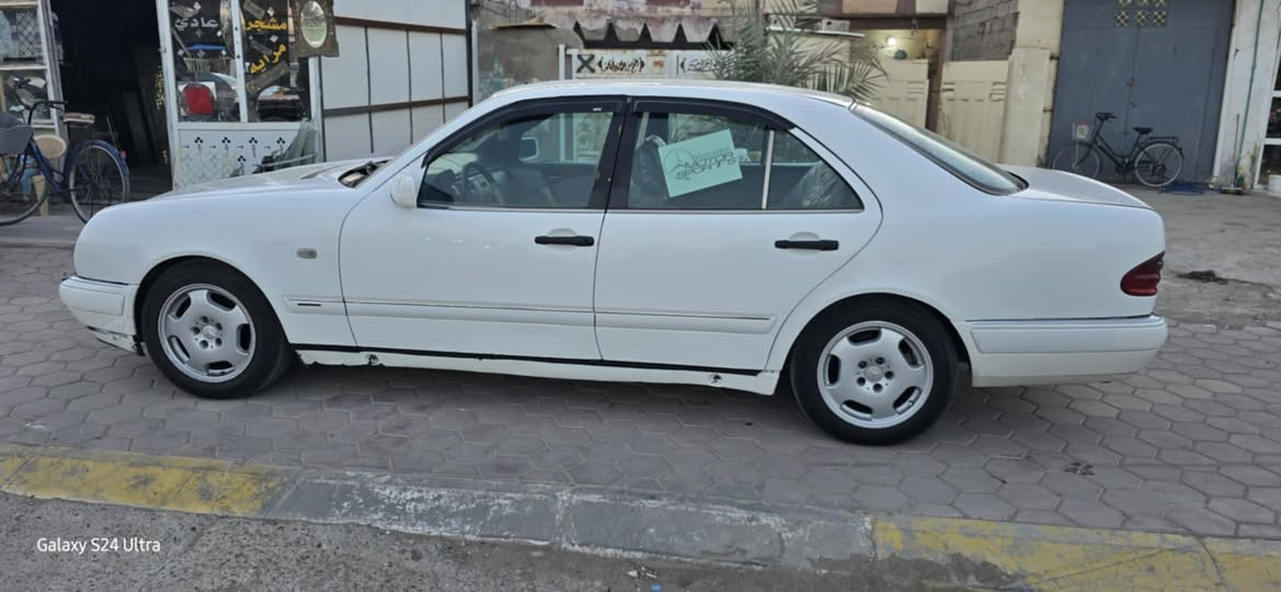 السلام عليكم اخوان من رخصة لادمن المحترم مارسدس ام عيون 96 مكينة خراطيم كير D4سيارة  جاهزة وخير من الله تبريد منضومة جديدة تبريد ثلج رقم بغداد الدولي بسمي سنوية لل 28 سياة مصروف عليها صرف مال جنانة للبيع 85 وبيها مجال قليل ***********
