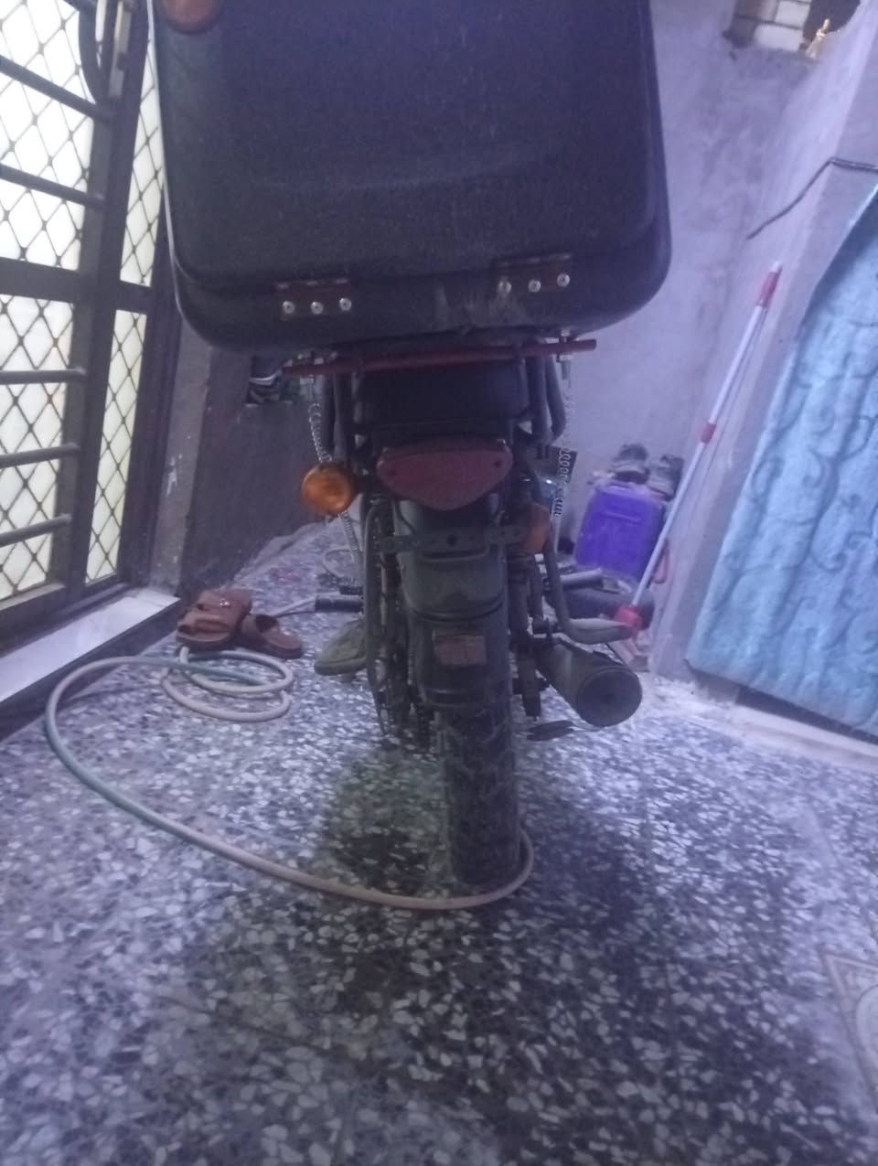 السلام عليكم بوكسر لبيع موديل 23 دراجه اوراق تالفه اقرا المنشور عدل اتكفل من سرقه وعشاير مكان بغداد دوره أو مراوس حسب القناعه دراجه كله كامله كبل لشارع السعر 950وبيه مجال حك الجيه لاتصال ***********لاتصال
