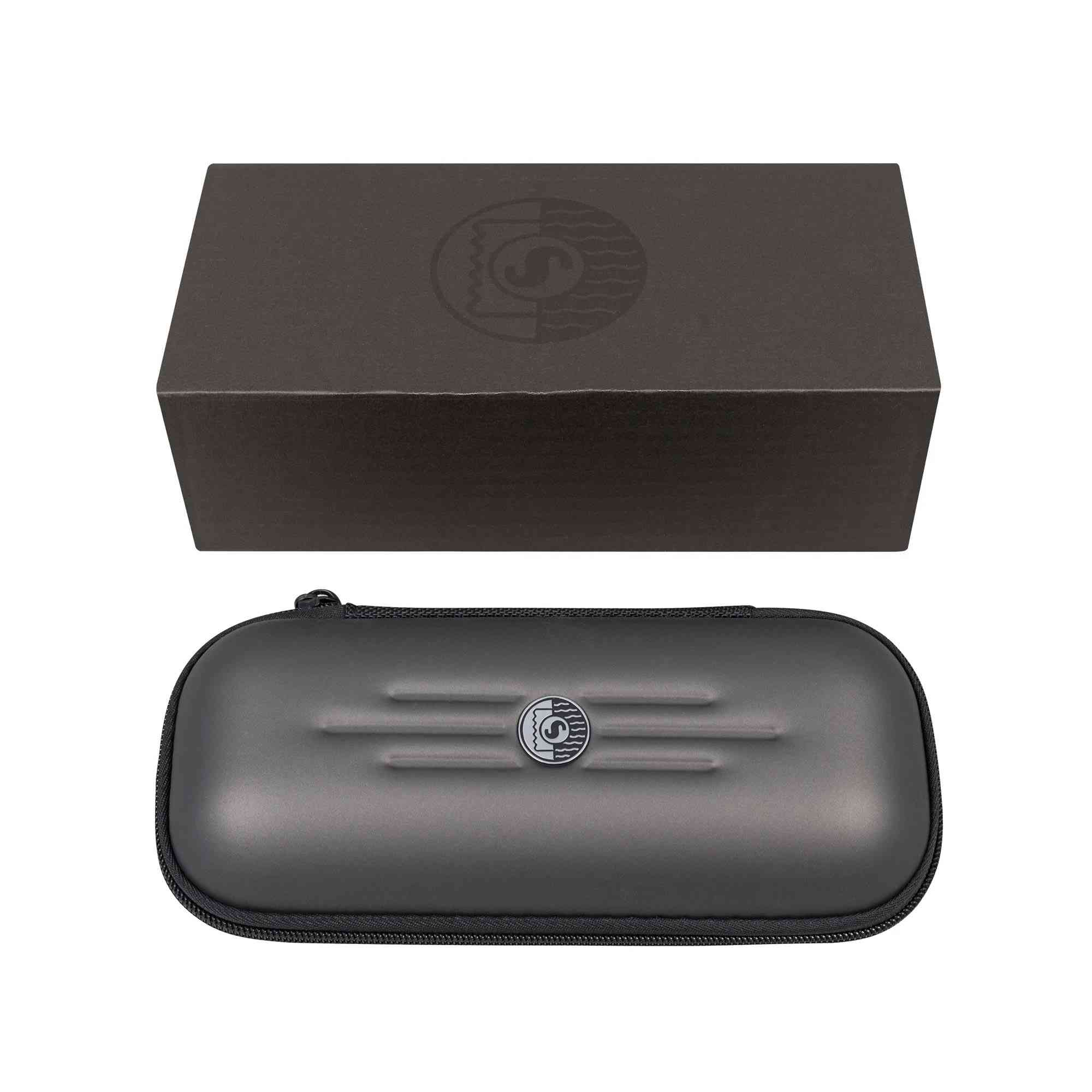 مايك احترافي شور موديل غني عن تعريف Shure ksm9hs 
مع جنطه و كامل ملحقات ملاحظة هذا مو صيني امريكي 
ارخص سعر بالعراق  
*********** 
متوفر توصيل لكل محافظات 📦🚚
