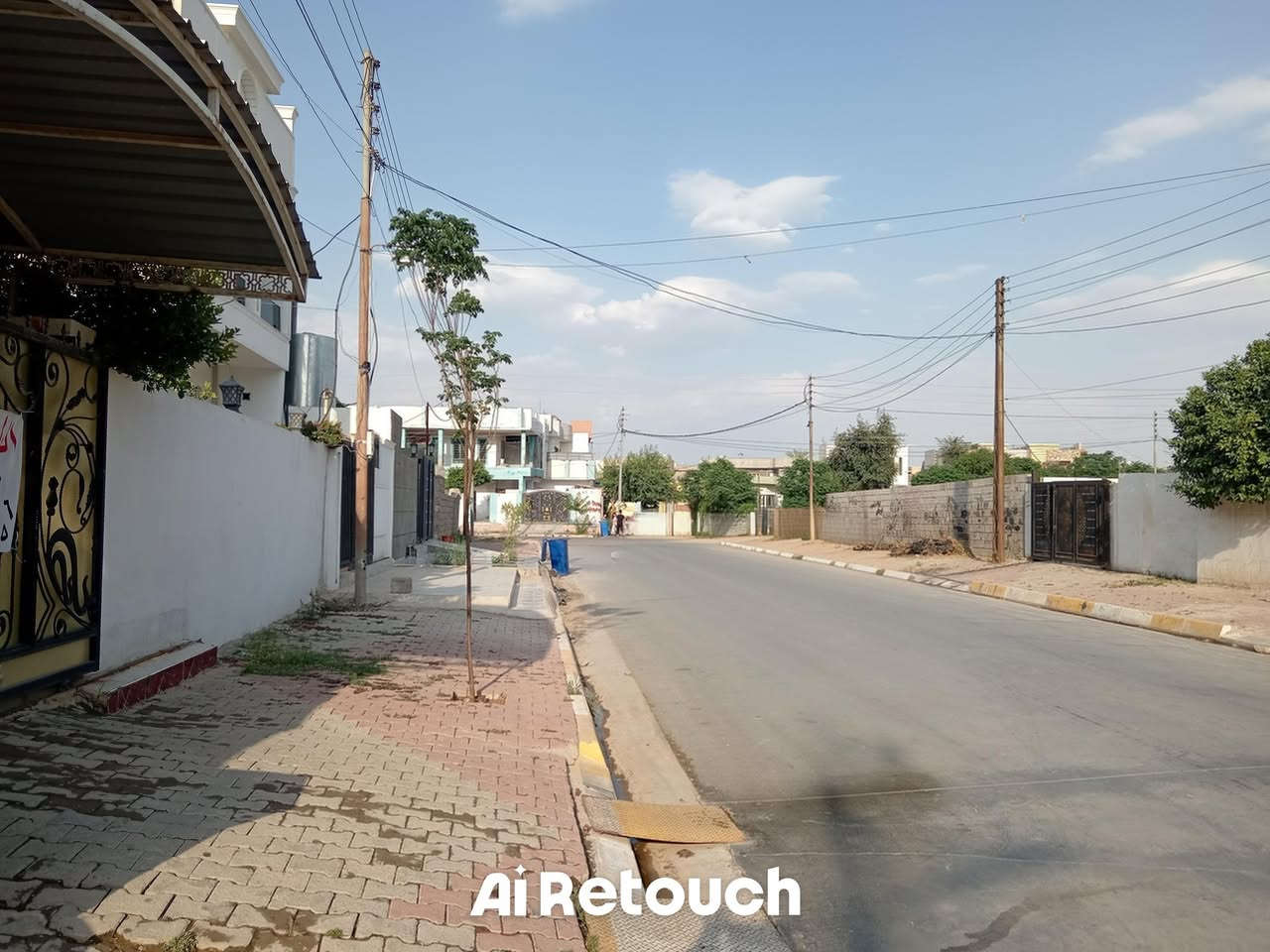 دار طابو طابق واحد للبيع
العنوان / كركوك القادسية الثانية
خلف ثانوية مدينة العلوم الاهلية 
موقع مميز على شارع ١٥ متر
المساحة /٣٠٠ متر
الواجهة / ١٢ متر في ٢٥ متر
السعر / ٢٠٥ مليون
للاتصال / ***********
