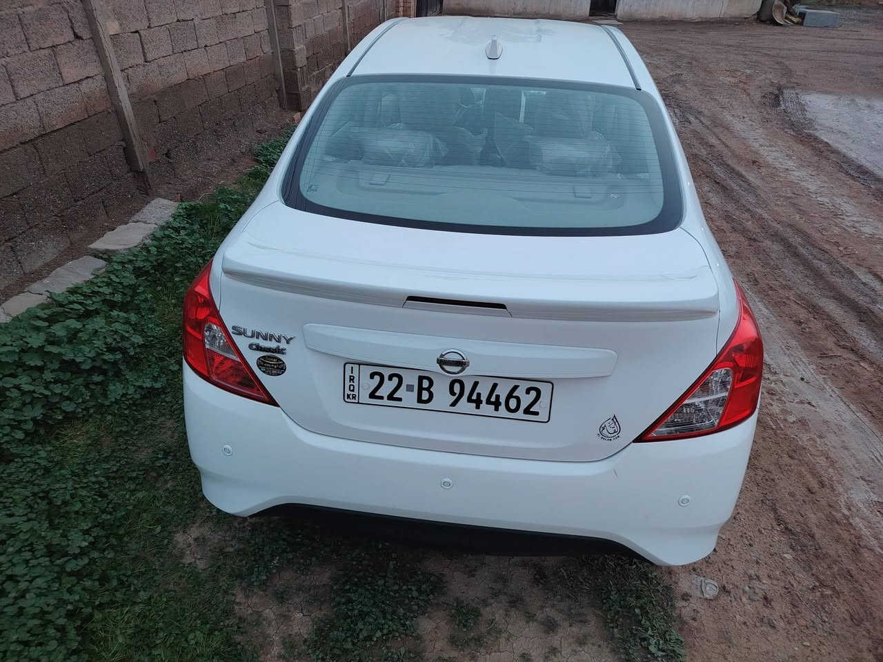 سلام عليكم نيسان سني هندي موديل ٢٤ رقم أربيل الجديد  تحويل ثاني يوم سيارة مكفول من كلشي بس بارد بالجاملغ الامامي بسيط كير مكينه حداديه كله مكفول ماشيه 52 فول مواصفات شاشه كامره ويل كب  قطعتين تبريد  السعر ١٢٤ وبيها مجال مكاني بغداد ***********
