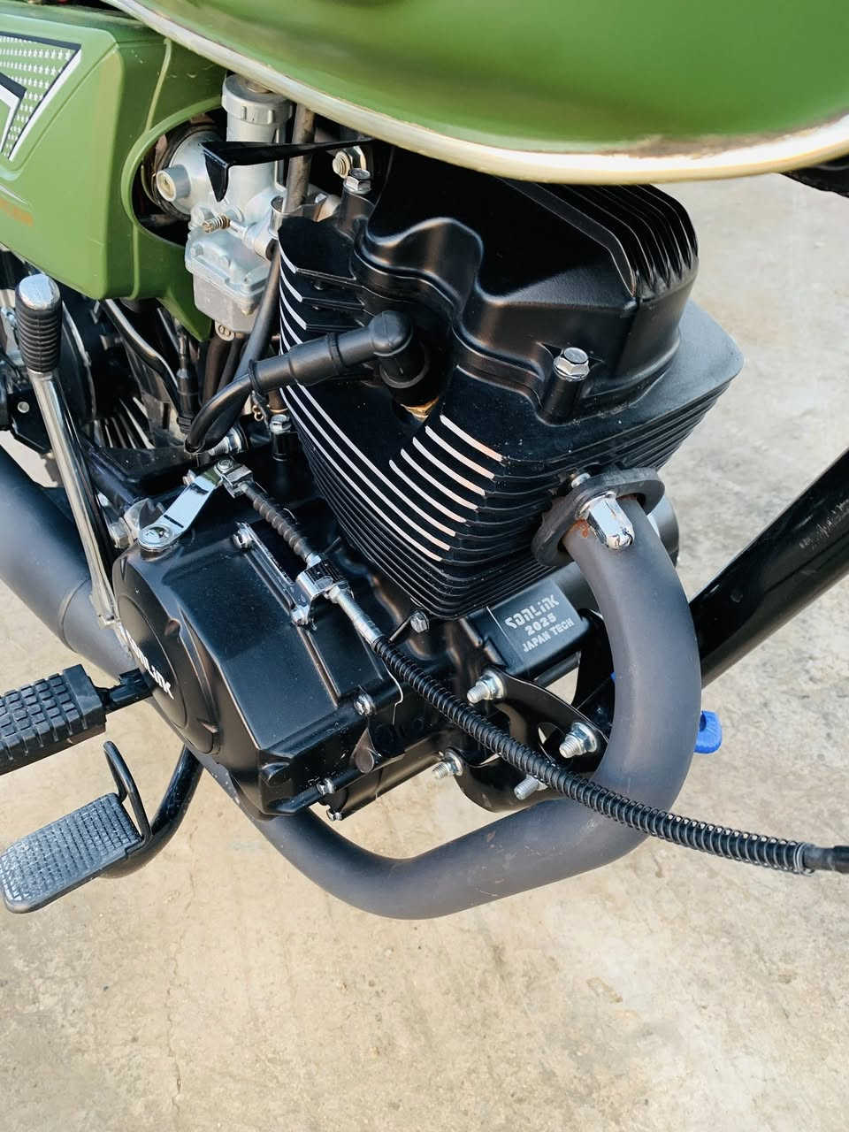 يابه سلام عليكم دراجه سولنك نضافه شوفت عينك وممتعوبه ابد دراجه خير من الله شلعه فول محرك 
جيب وياك اكبر مصلح وشوف  سعر ٩٥٠ وبيه مجال 
الخاص مفتوح لجميع بس الموشراي ليراسل تره يسمع كلام موحلو رقم تلفون ***********وتساب هم موجود وحياكم الله
