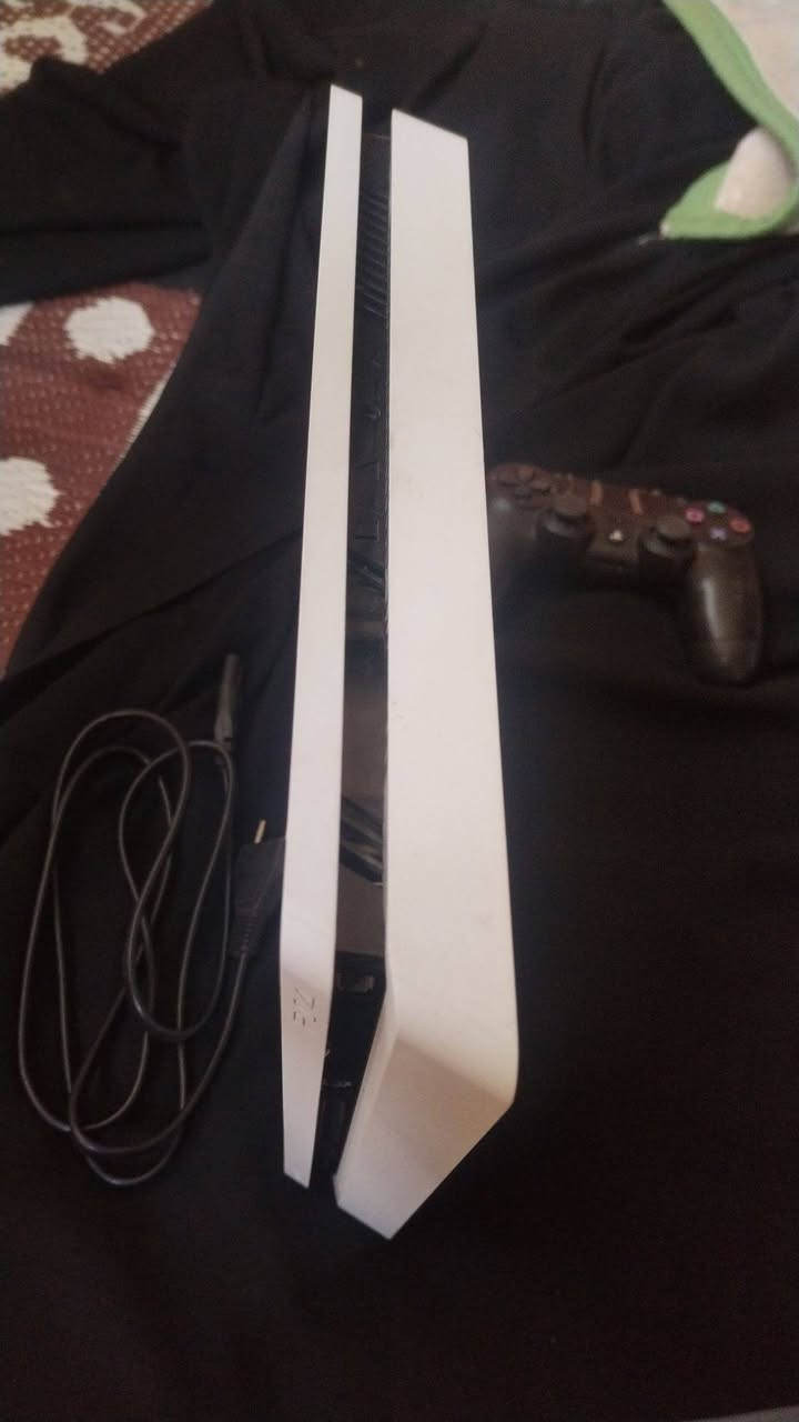 بلي فور سلم مهكر ويا ثنين يدات بي العاب 6وقابل لزياده 500كيكه
نضيف كلش ومكفول من التصليح استخدام قليل 

نضام 9

مكاني نجف كوفه 

***********

سعر 275
